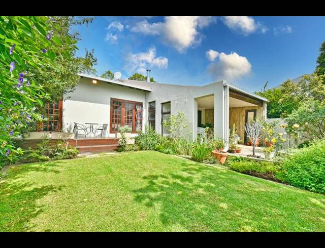 2 BEDROOM TOWNHOUSE FOR SALE IN RIVER CLUB